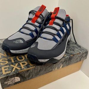 NIB - men’s TNF trail escape hiking shoes (9.5)